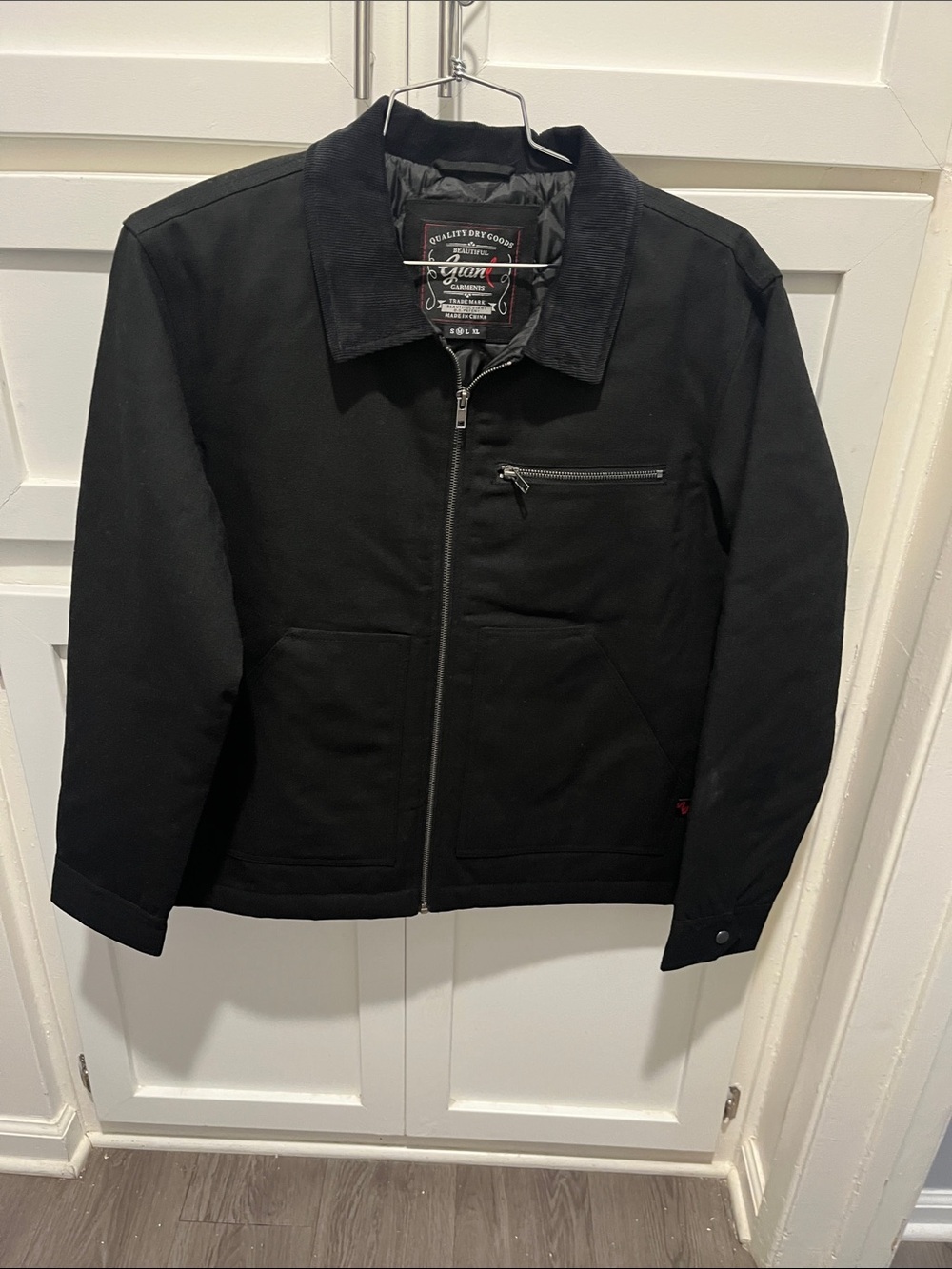 Beautiful giant Black Zip Front Canvas Lightweight Shirt Jacket